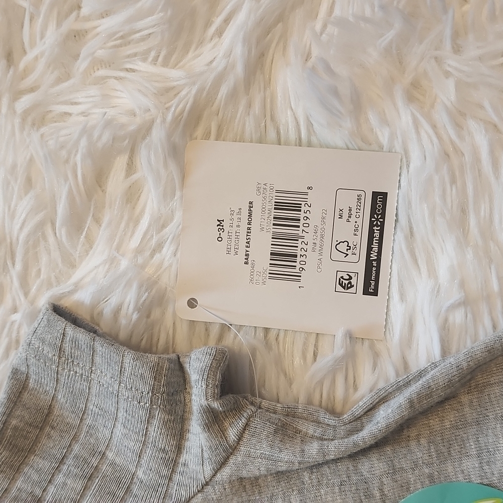 Baby Unisex Romper - Picture 4 of 6